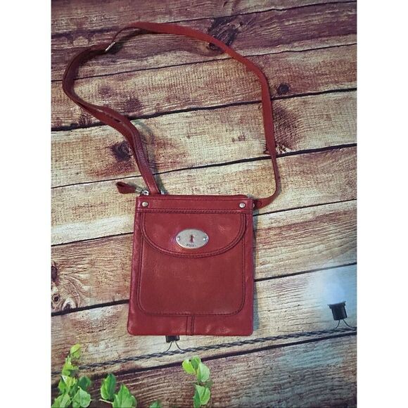Fossil Handbags - Fossil Maddox Crossbody Red